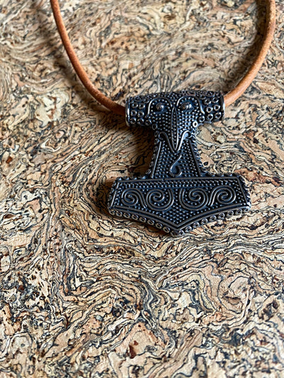 Premium Corvo Hammer Viking Necklace