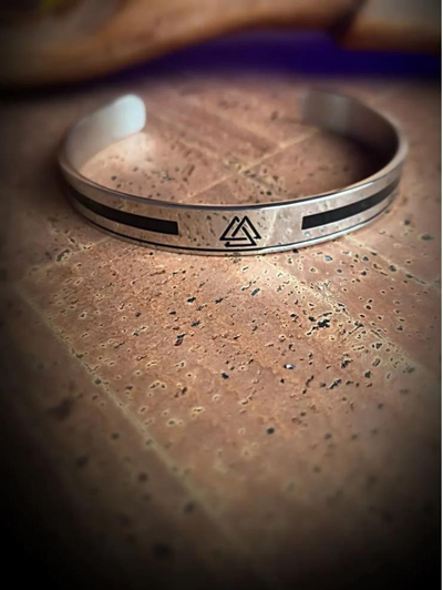 Viking Bracelet - Epic Valknut