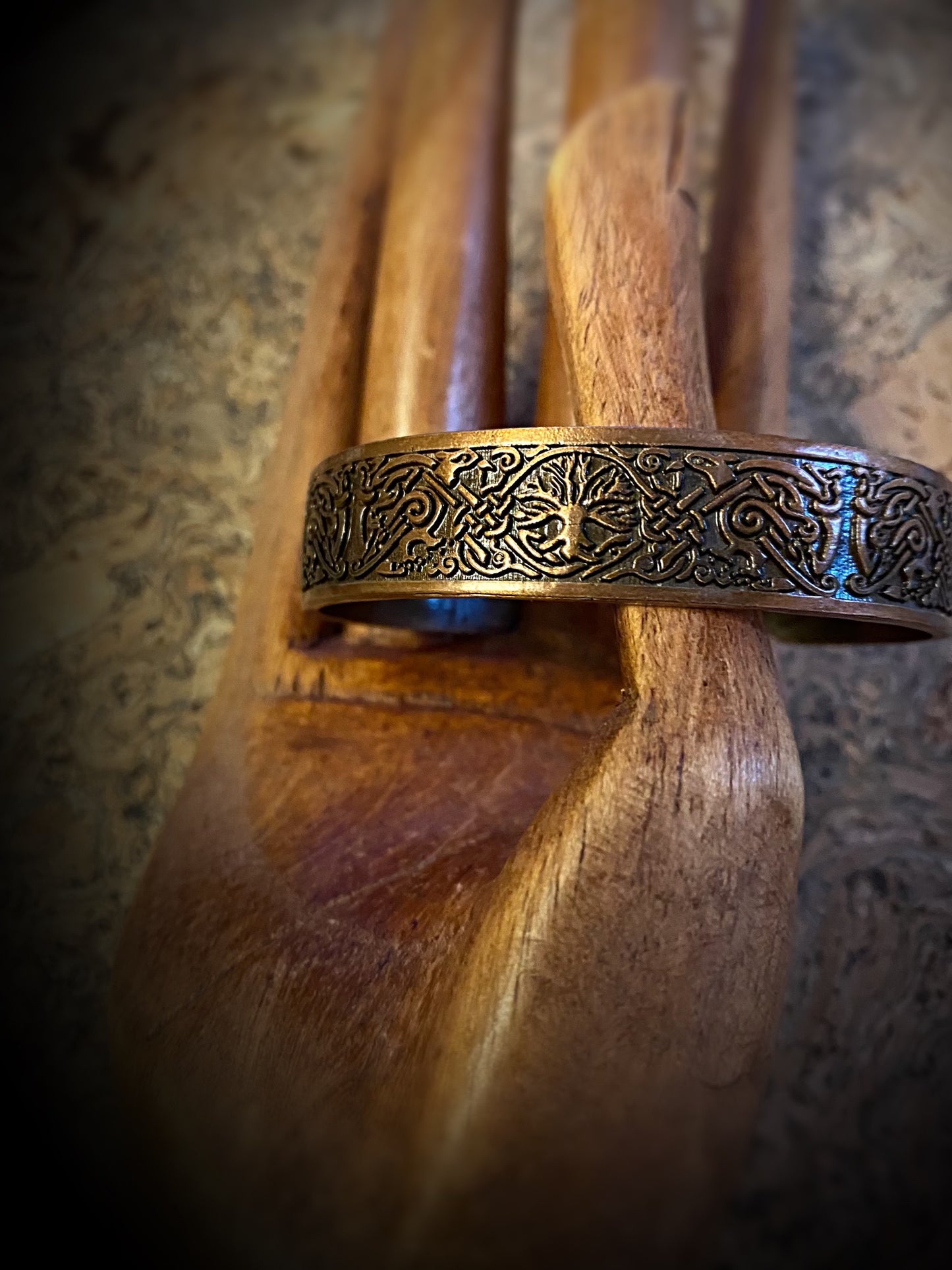 Viking Arm Ring – Cave - Odin\'s Yggdrasil